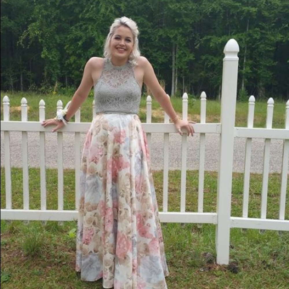 Gorgeous prom dress